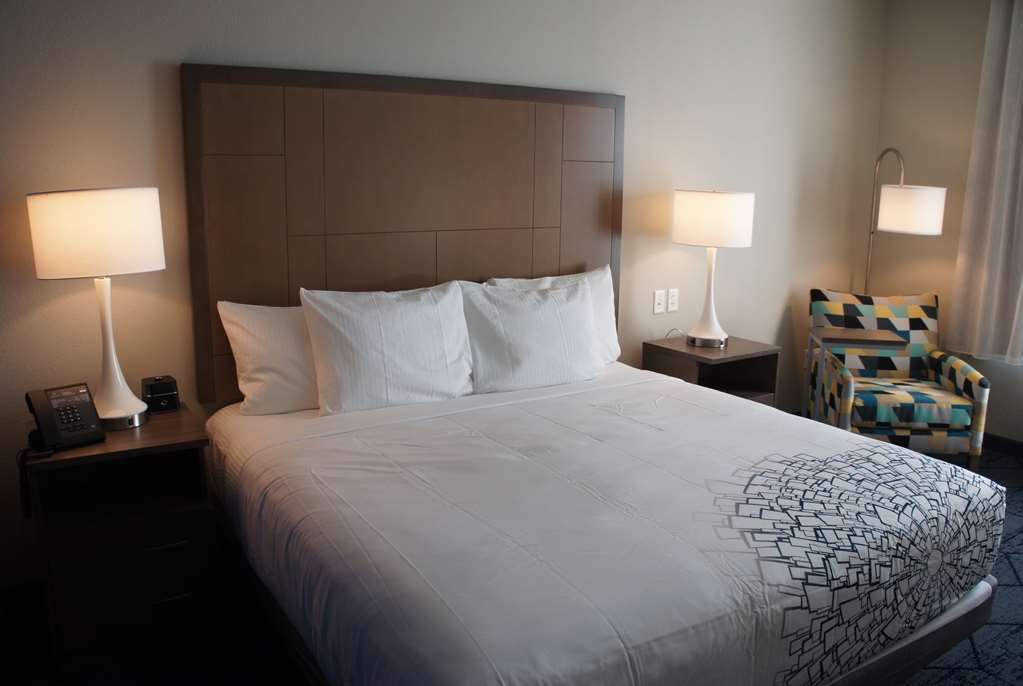 La Quinta Inn & Suites By Wyndham Kansas City Beacon Hill Zimmer foto